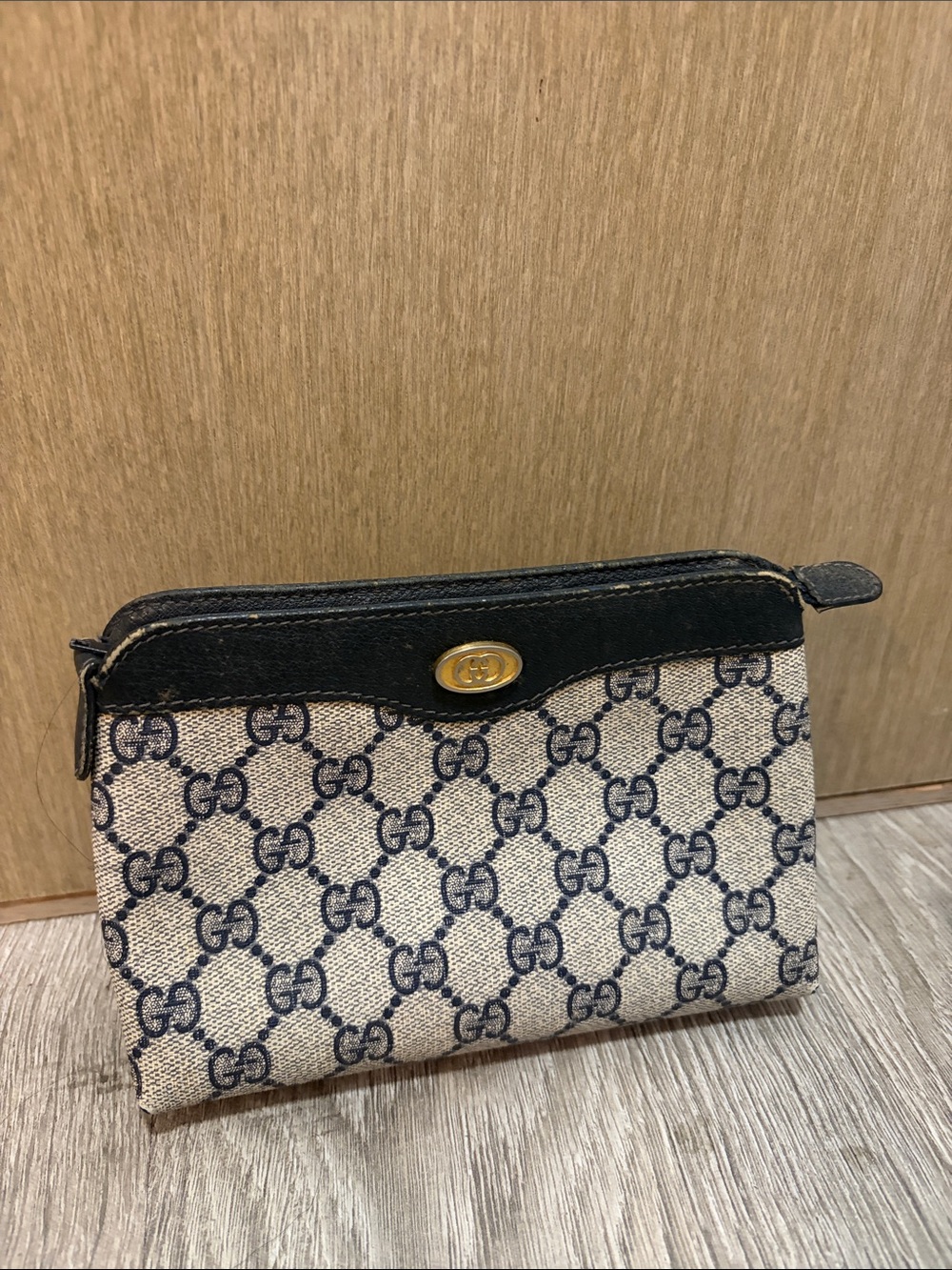 Authentic Vintage Gucci Beige and Navy GG Canvas Cosmetic Case